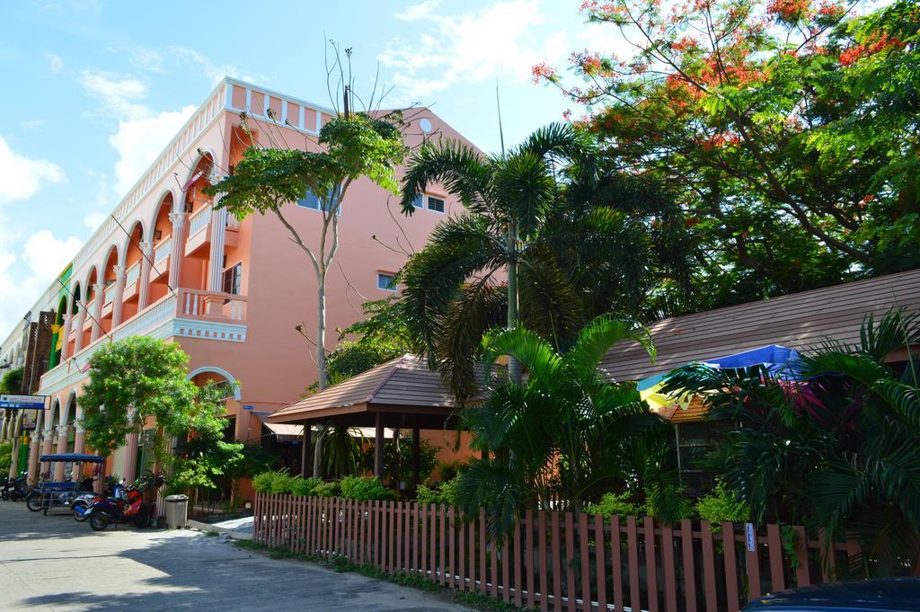 La Paillote Guest House Rayong Eksteriør billede