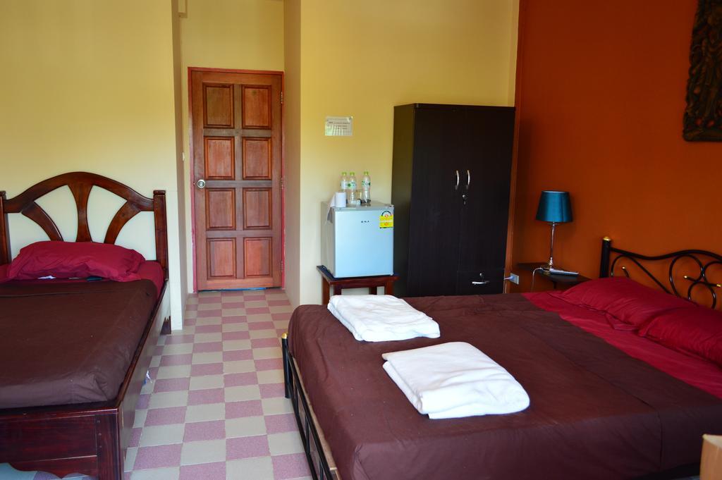 La Paillote Guest House Rayong Værelse billede