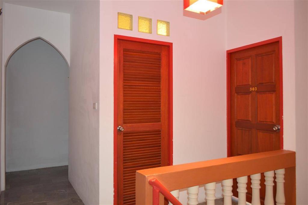 La Paillote Guest House Rayong Eksteriør billede