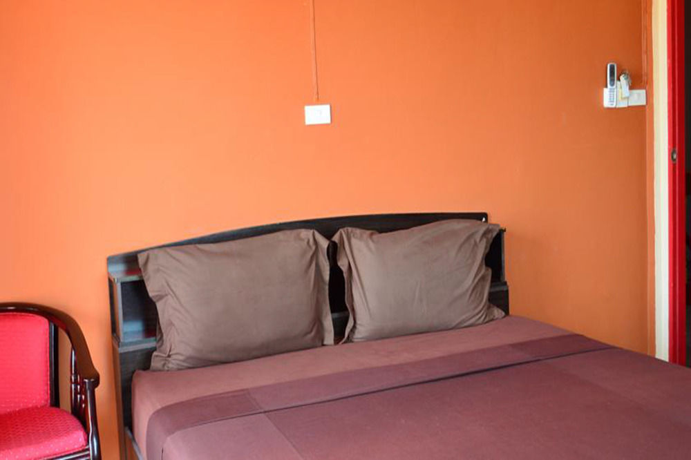 La Paillote Guest House Rayong Eksteriør billede